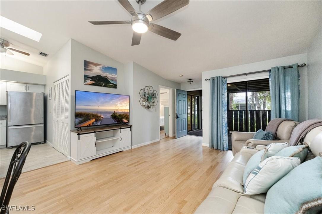1024 Oak Forest Dr. #18-9, Naples, FL 34104