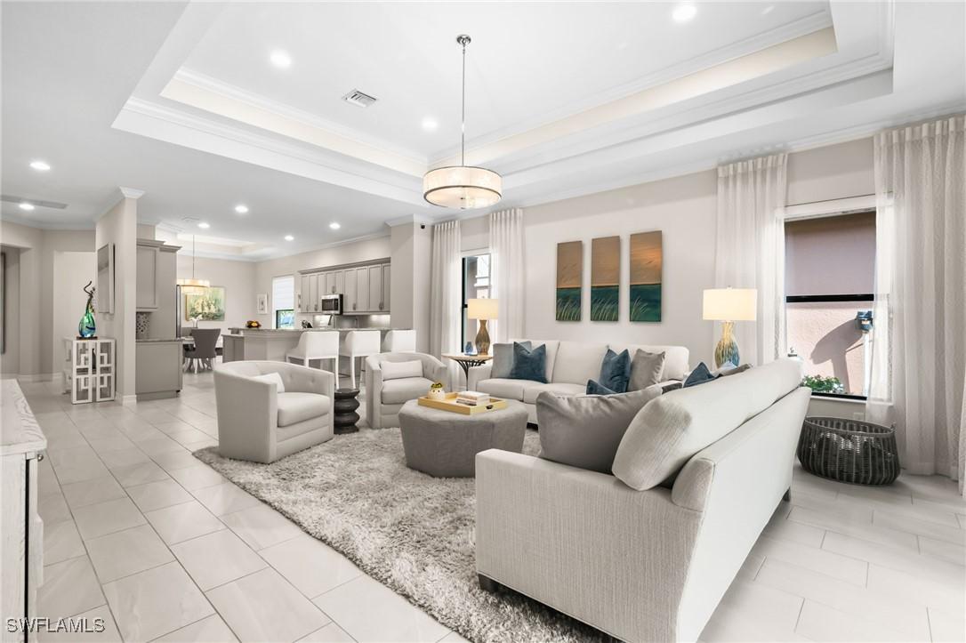 6608 Roma Way, Naples, FL 34113