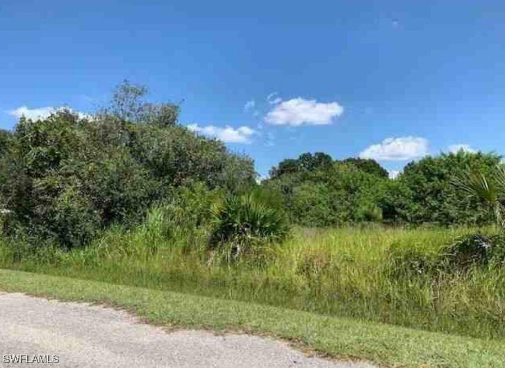 1505 Wellington Ave., Lehigh Acres, FL 33972