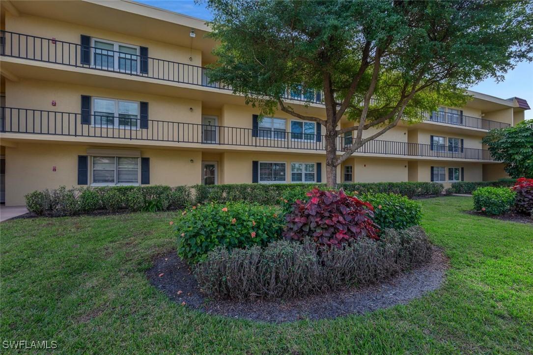 1085 Forest Lakes Dr. #8102, Naples, FL 34105