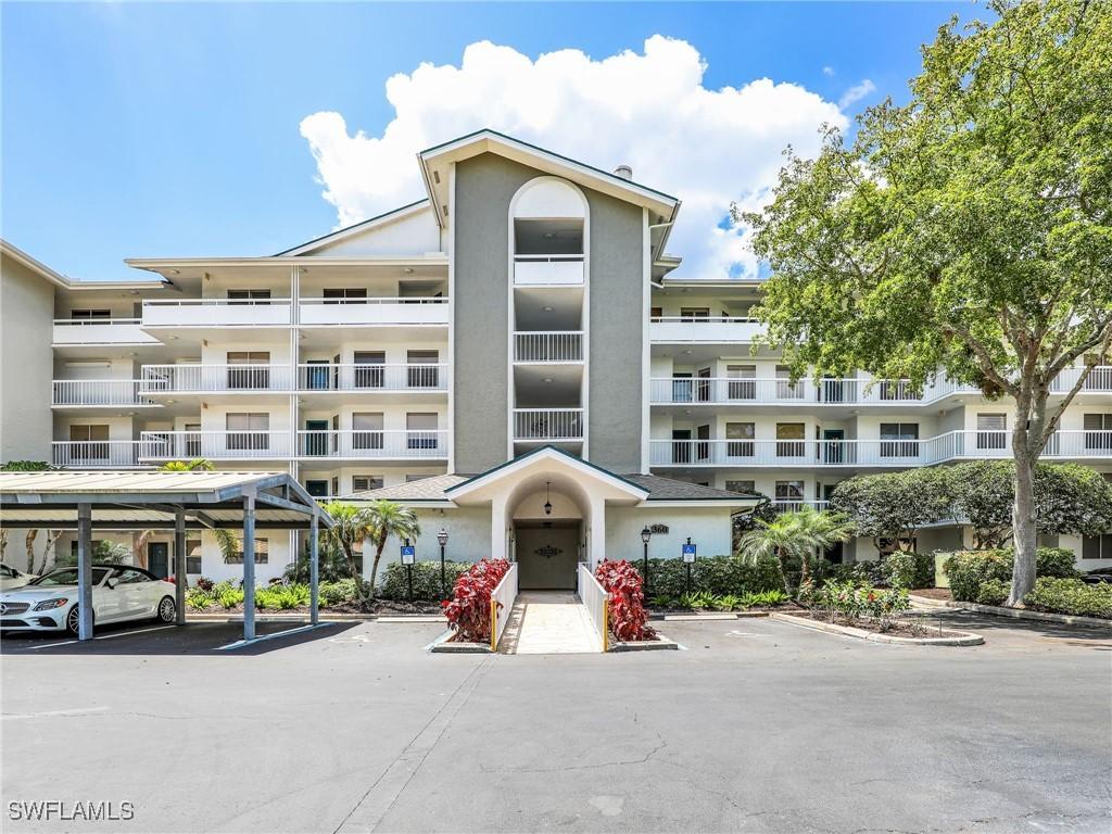 360 Horse Creek Dr. #305, Naples, FL 34110