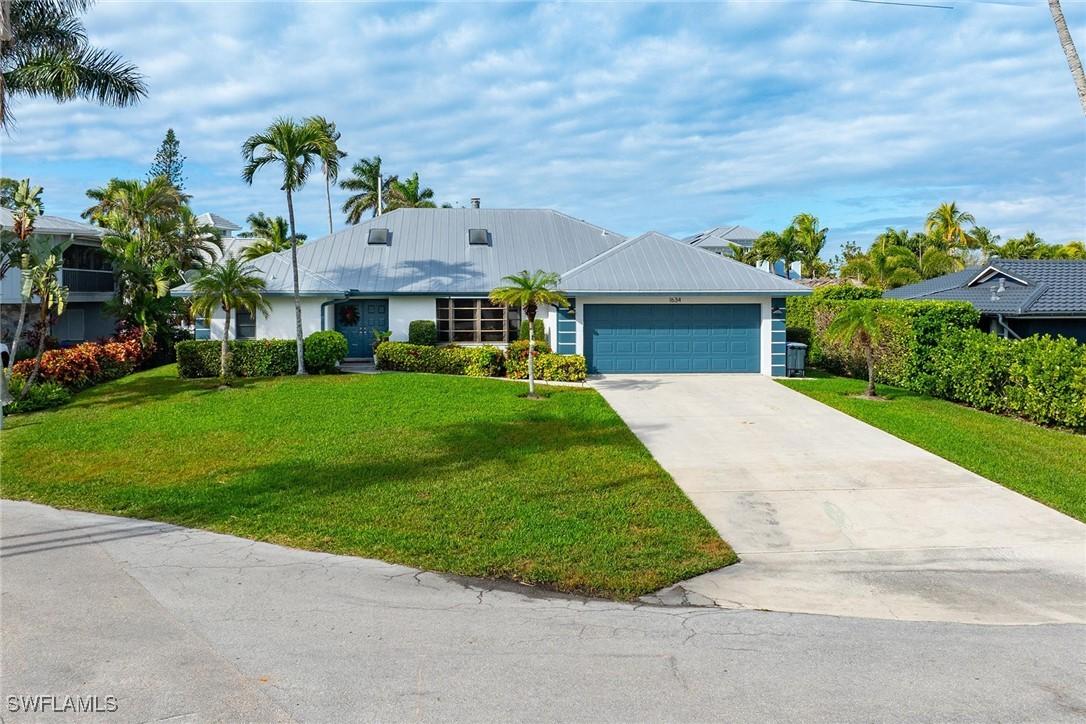 1634 Bonita Ct., Naples, FL 34102