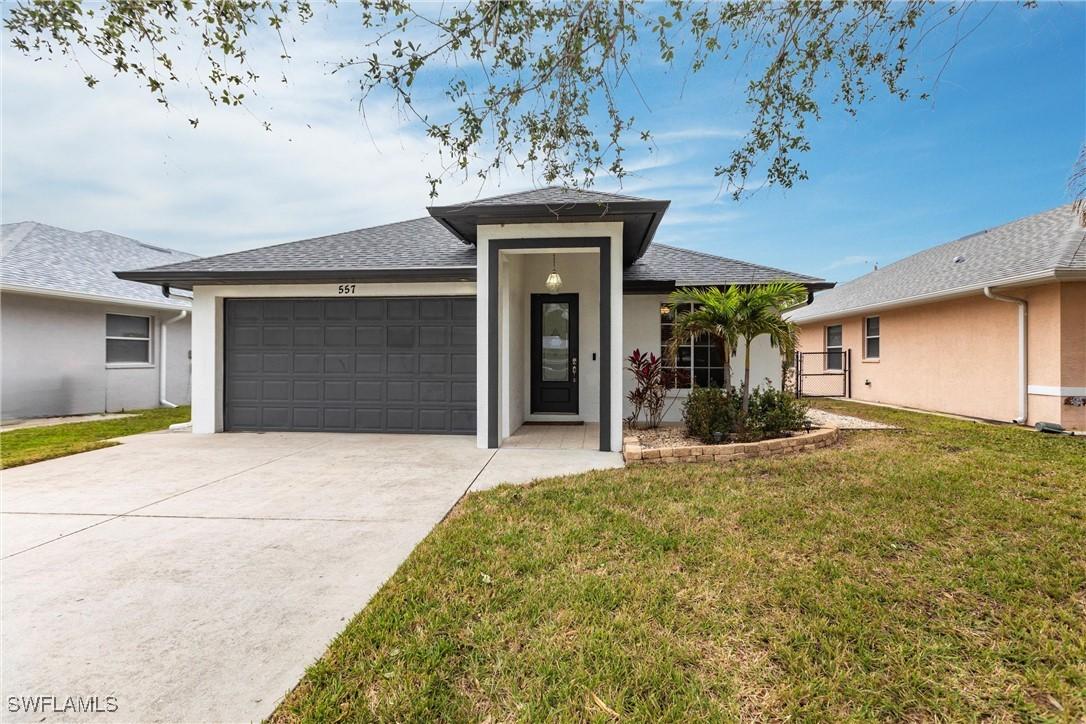 557 102nd Ave., Naples, FL 34108