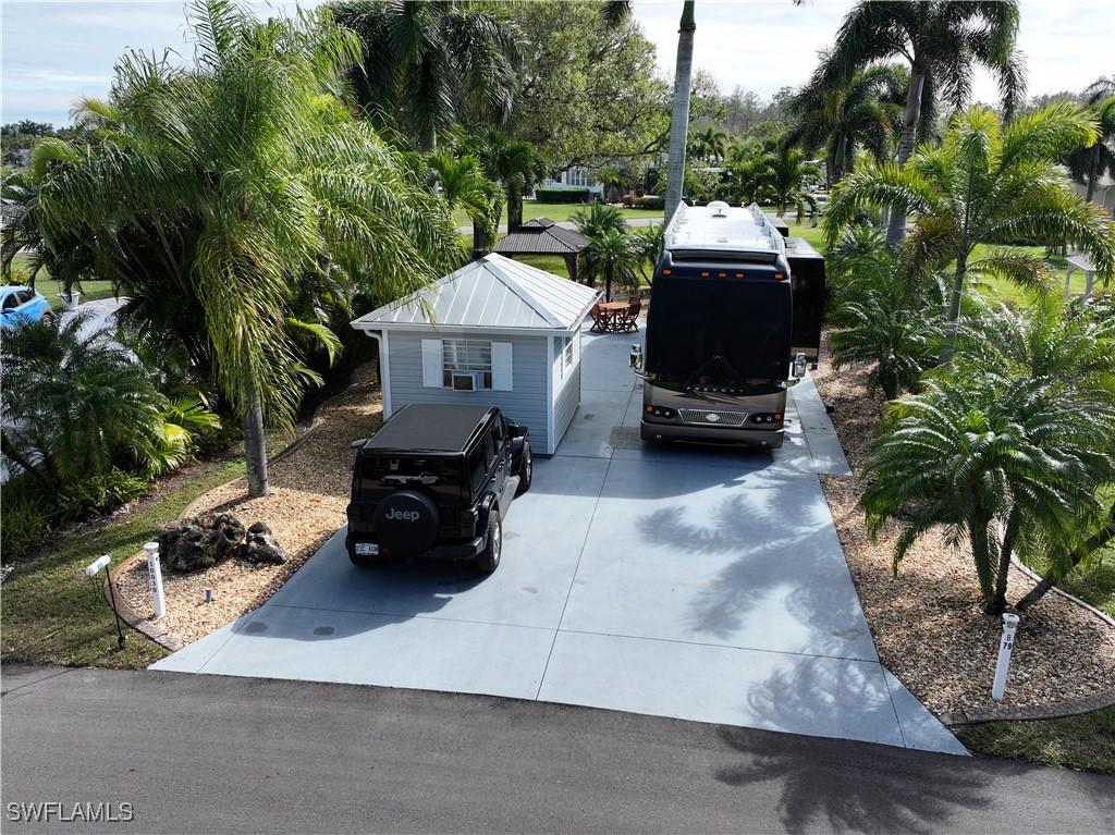 10030 Parkwood Dr., Fort Myers, FL 33905