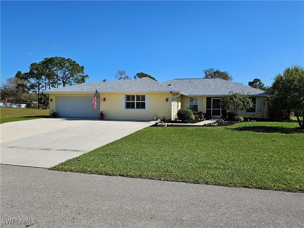 18185 Sandy Pines Cir., North Fort Myers, FL 33917
