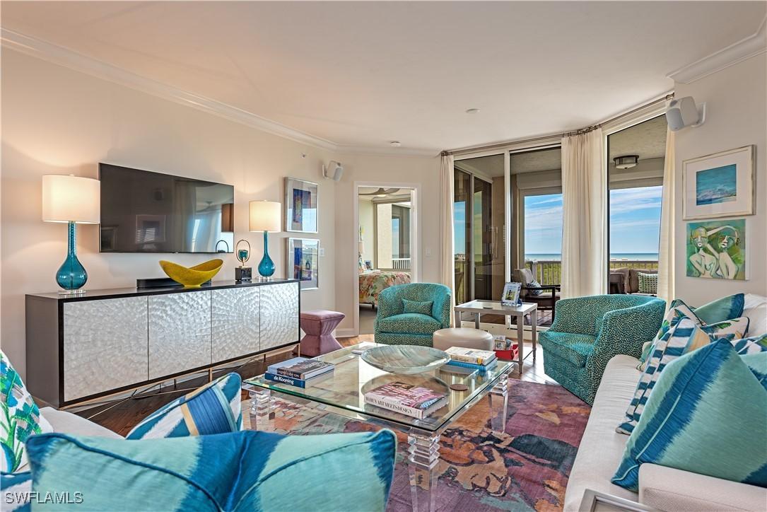 7117 Pelican Bay Blvd. #607, Naples, FL 34108
