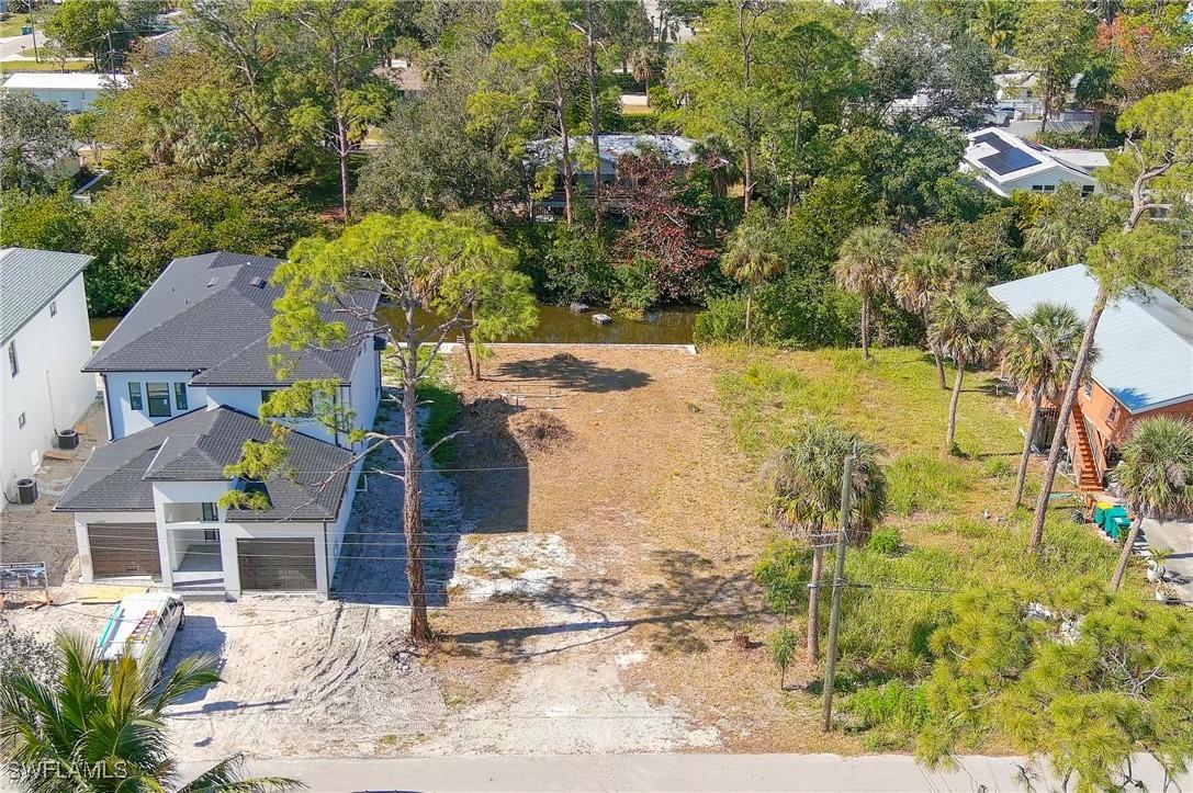 3370 Canal St., Naples, FL 34112