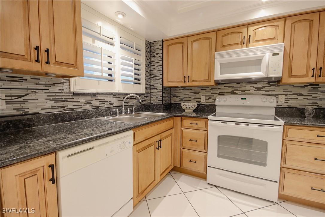 2121 Collier Ave. #406, Fort Myers, FL 33901