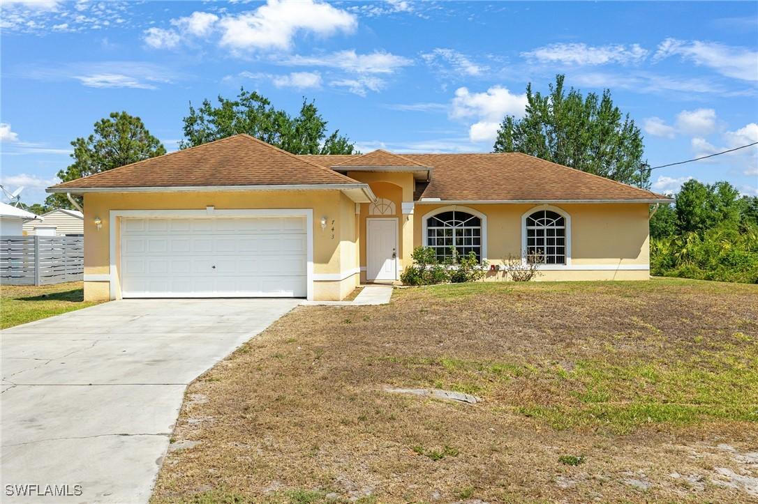 743 Switchboard Ln., Lehigh Acres, FL 33974