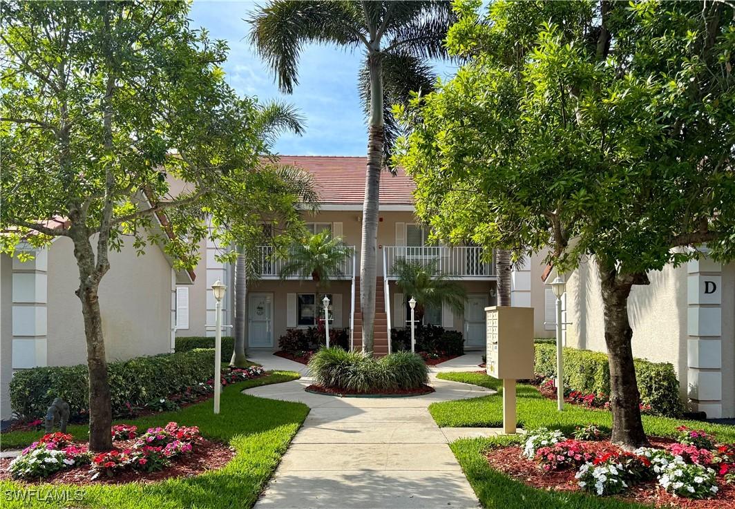7145 Dennis Cir. #D104, Naples, FL 34104