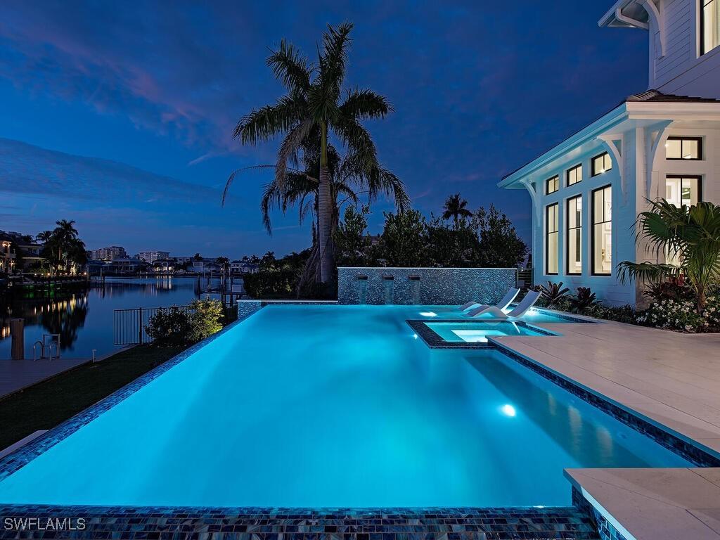 3637 Crayton Rd., Naples, FL 34103