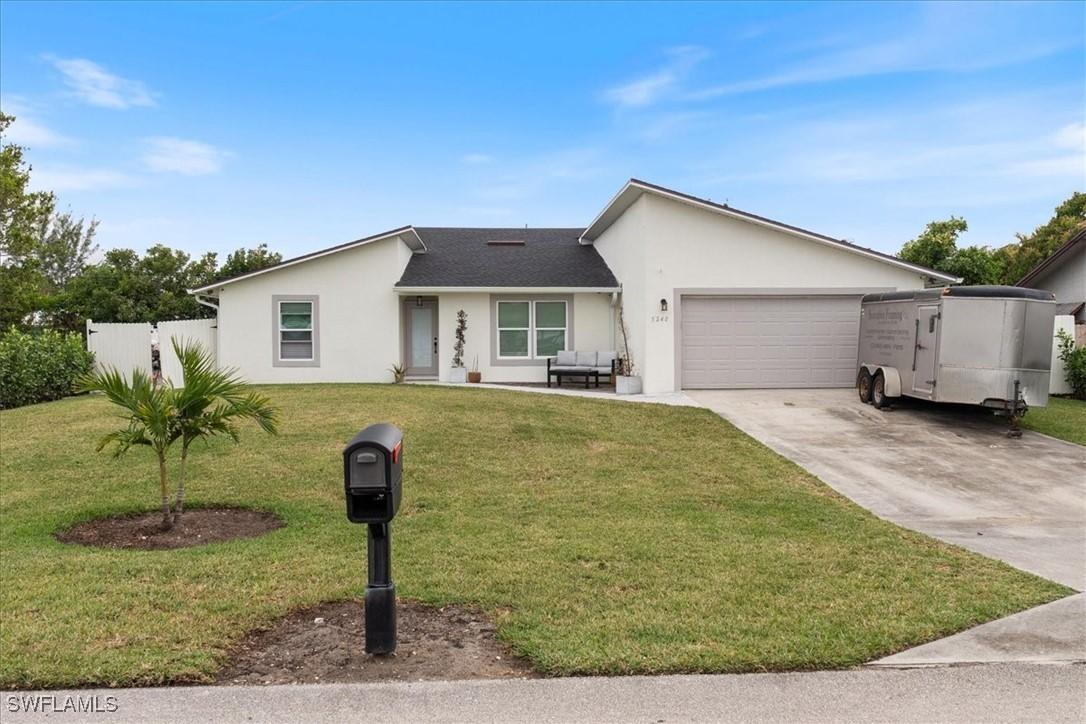 5240 23rd Pl., Naples, FL 34116