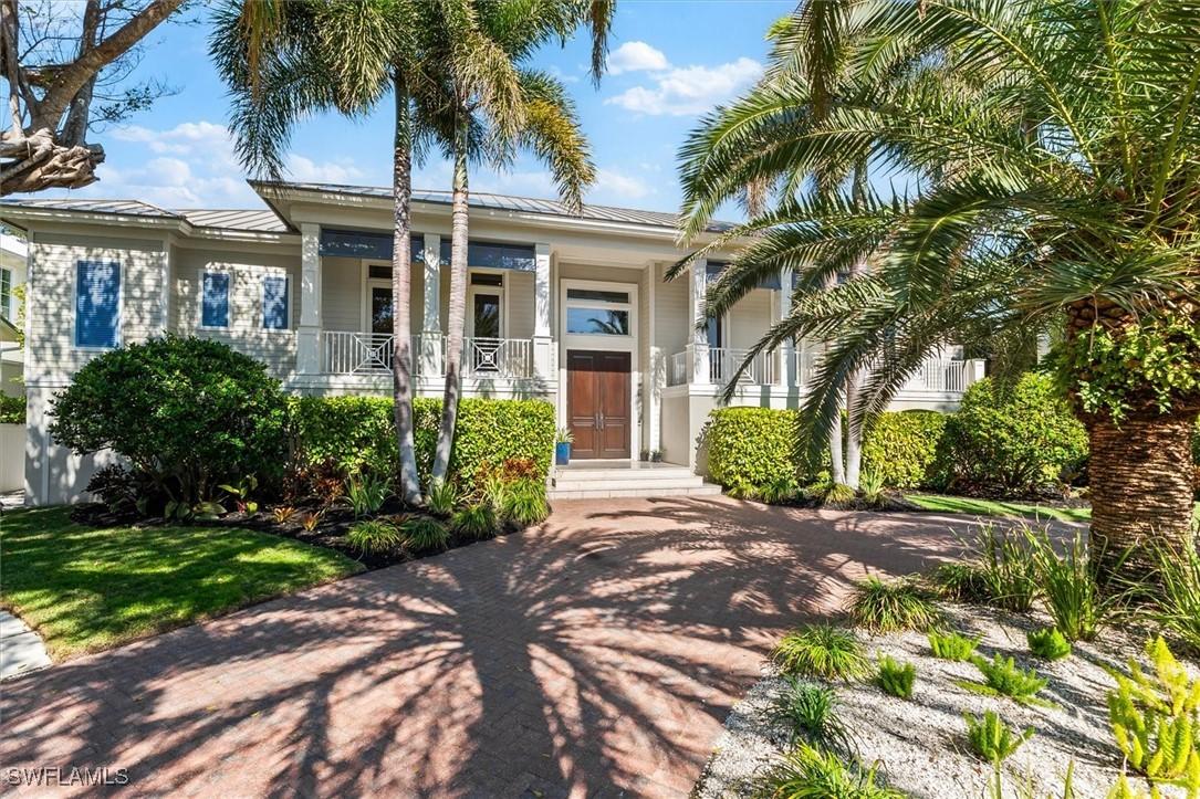 173 9th Ave., Naples, FL 34102