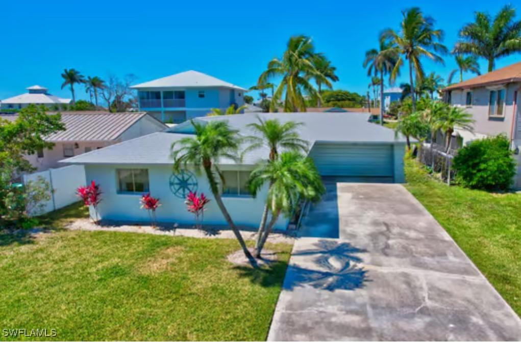 116 Capri Blvd., Naples, FL 34113