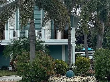 1105 Sandpiper St., Naples, FL 34102