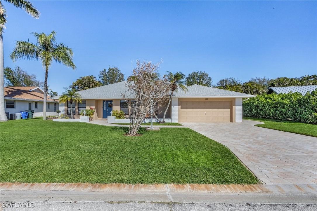 683 Astarias Cir., Fort Myers, FL 33919