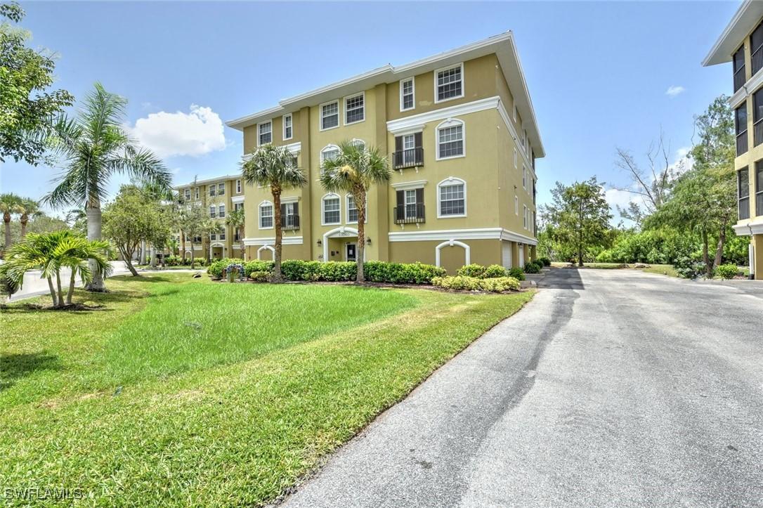 10060 Lake Cove Dr. #301, Fort Myers, FL 33908