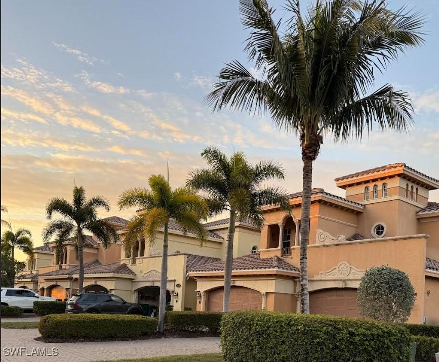 2595 Aviamar Cir. #103, Naples, FL 34114
