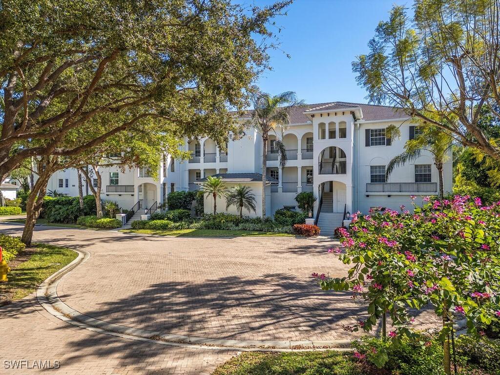 830 Sailaway Ln. #201, Naples, FL 34108