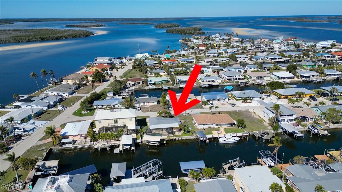 2821 Bruce St., Matlacha, FL 33993