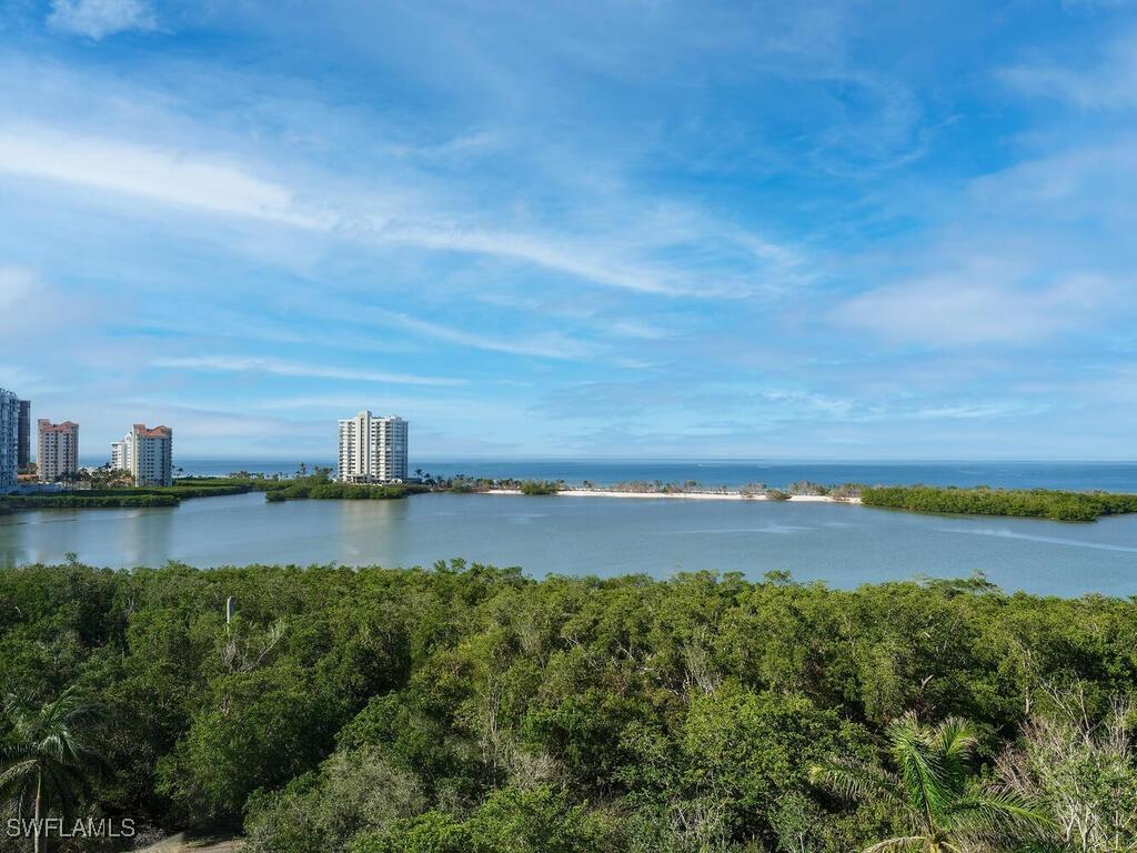 5555 Heron Point Dr. #902, Naples, FL 34108