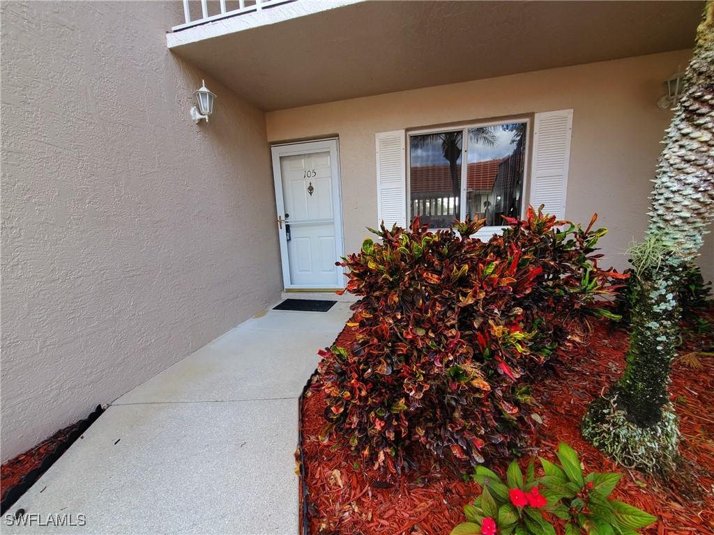 7185 Dennis Cir. #C-105, Naples, FL 34104
