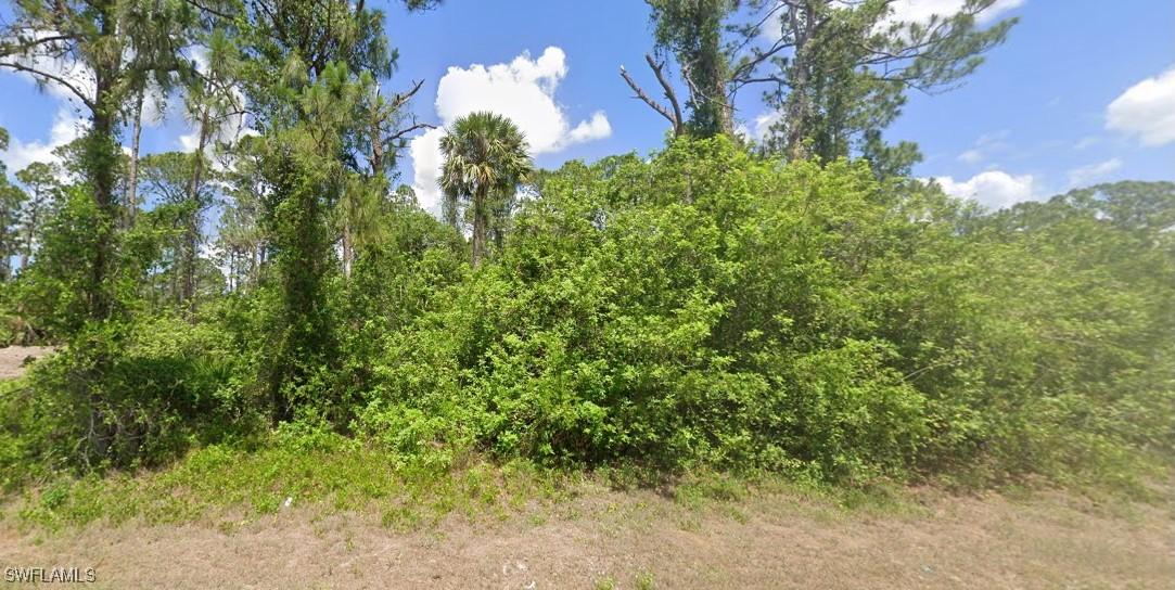 566 Parker Ave., Lehigh Acres, FL 33974