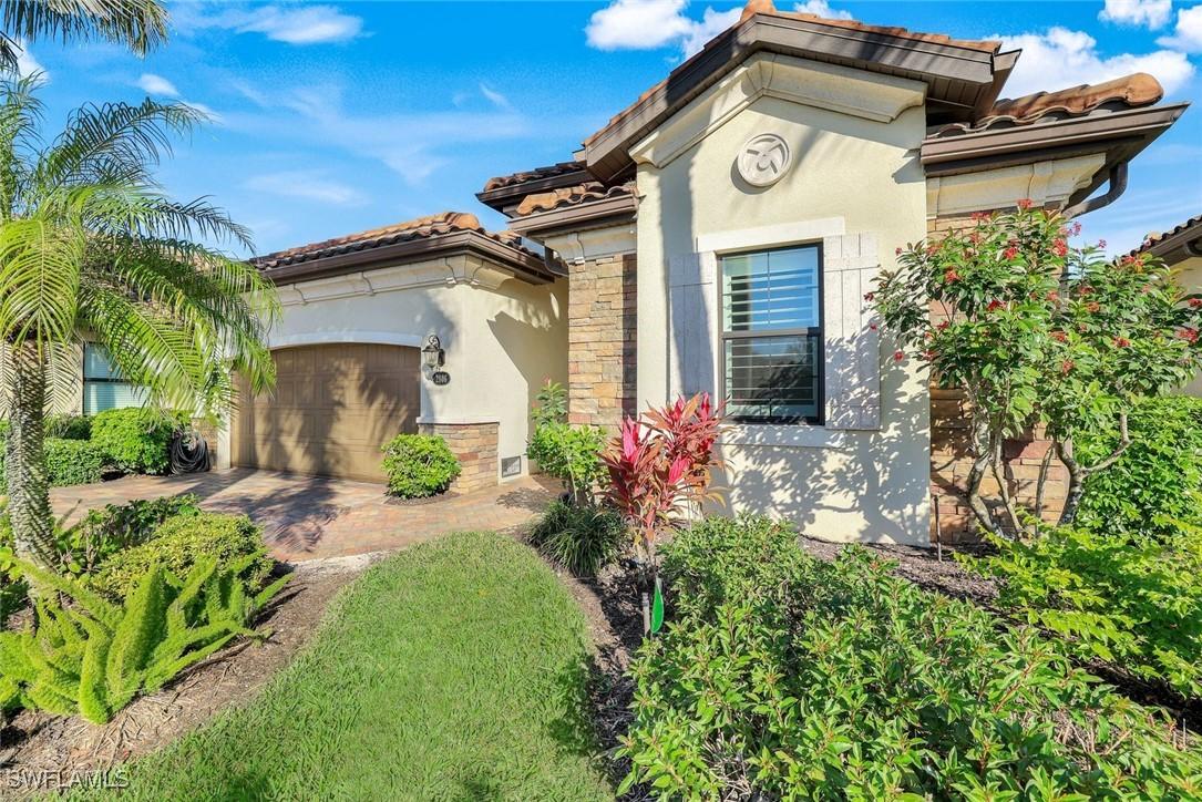 2806 Aviamar Cir., Naples, FL 34114
