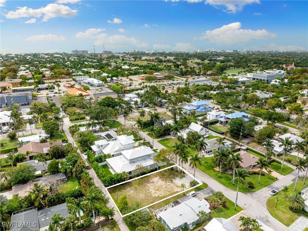 1084 Broad Ave., Naples, FL 34102