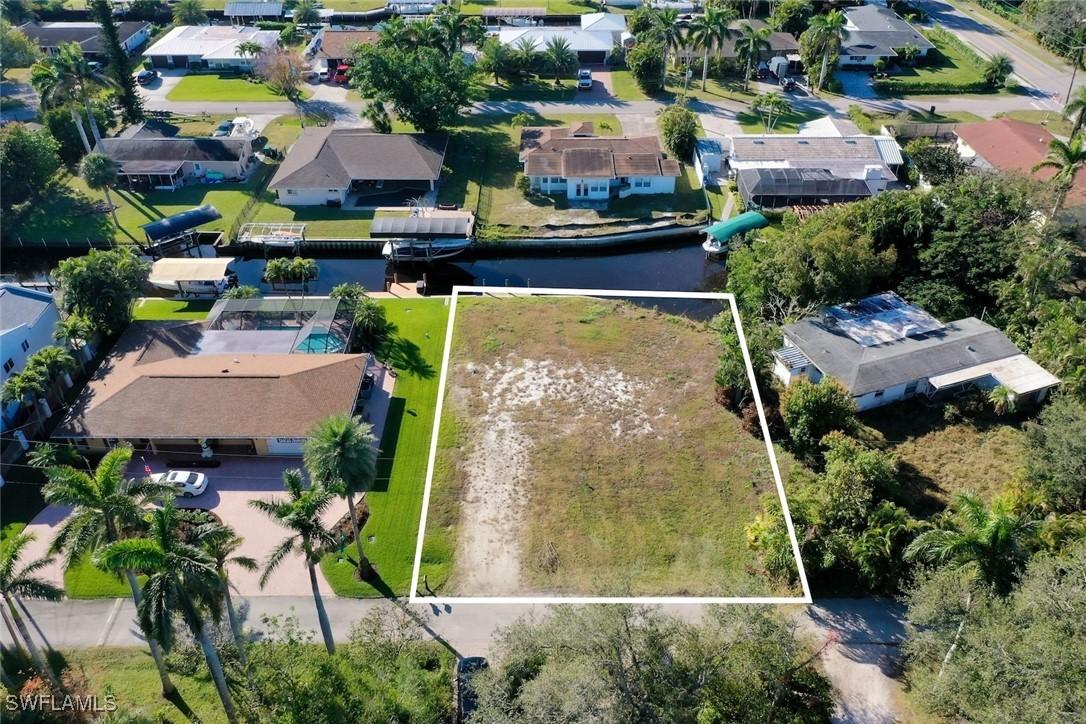 939 Altadena Dr., Fort Myers, FL 33919