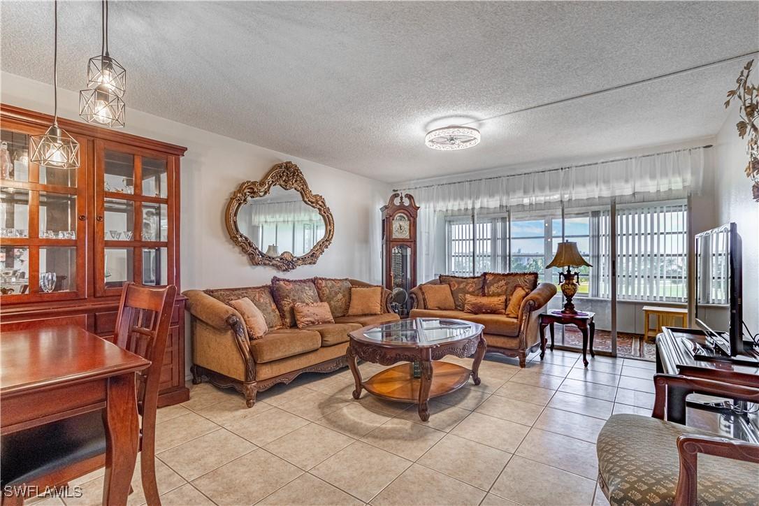 1828 Pine Valley Dr. #309, Fort Myers, FL 33907