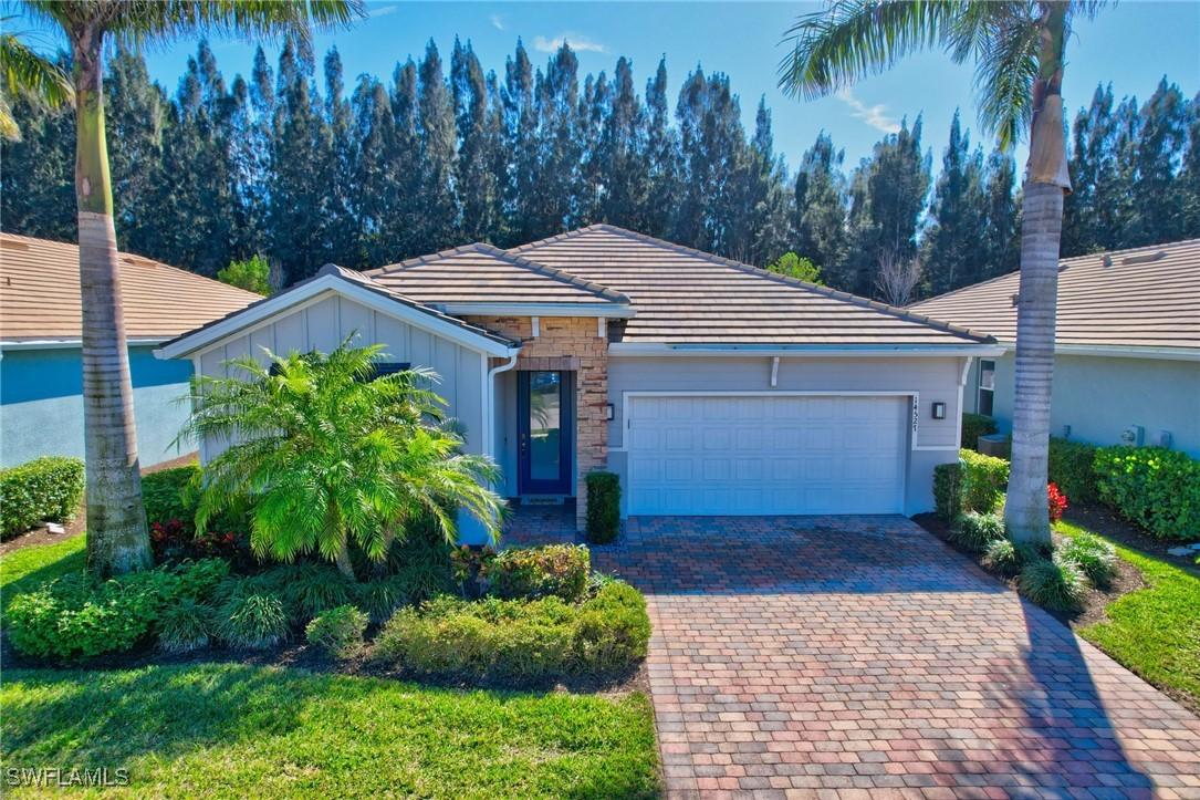 14527 Topsail Dr., Naples, FL 34114