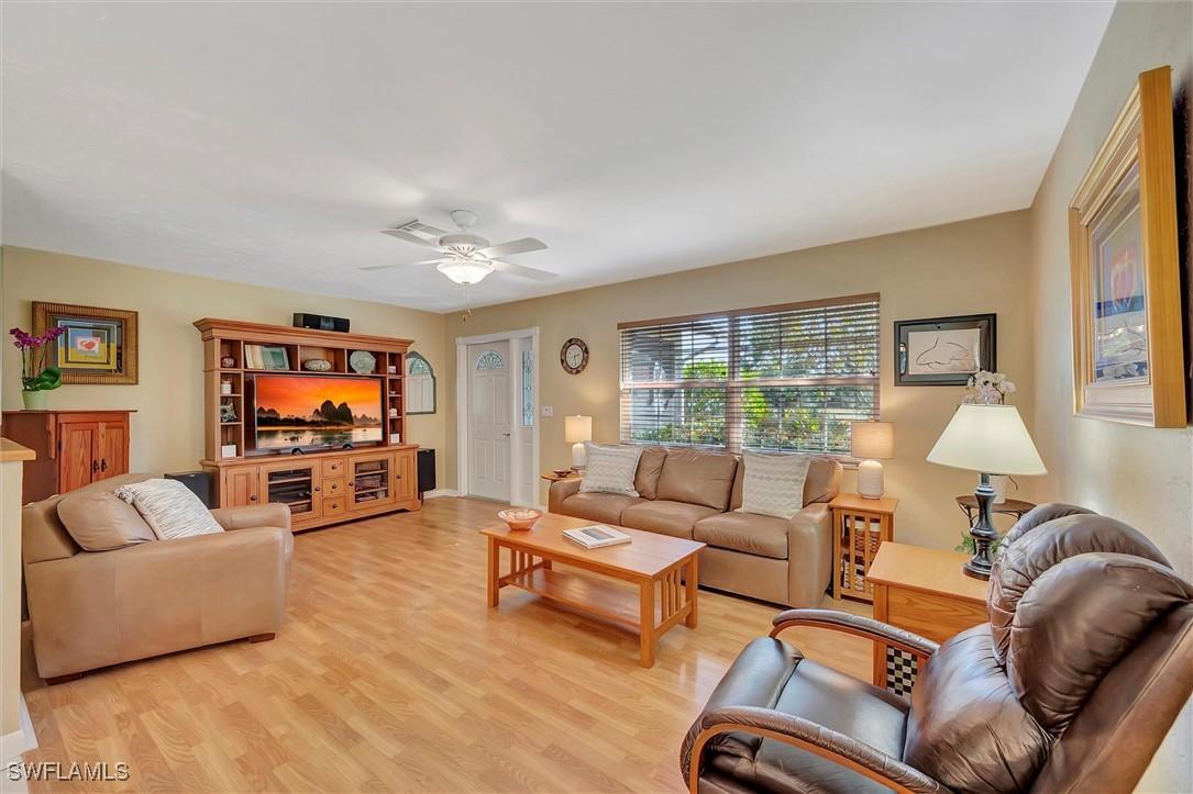 715 96th Ave., Naples, FL 34108