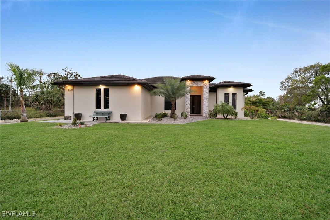 2330 6th Ave., Naples, FL 34120