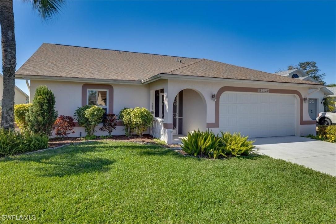 17739 Dracena Cir., North Fort Myers, FL 33917
