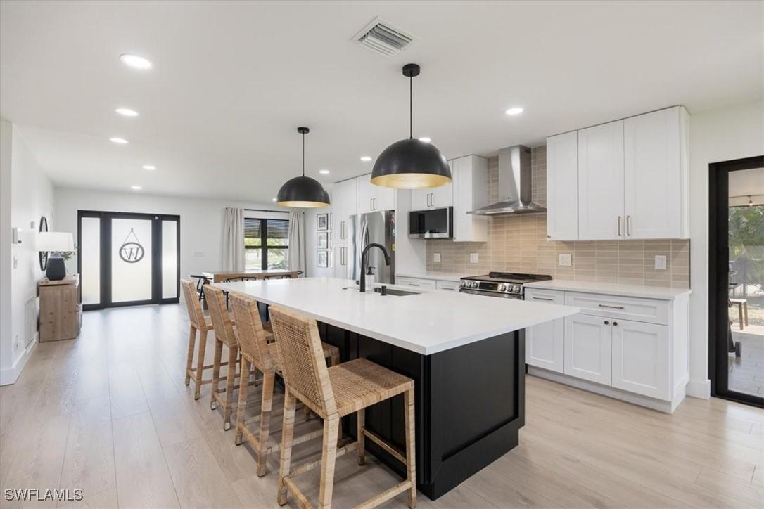 2200 Poinciana Dr., Naples, FL 34105