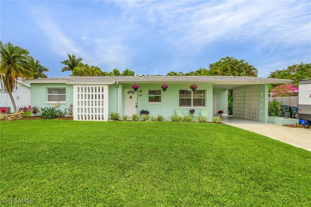 831 Lake Mcgregor Dr., Fort Myers, FL 33919