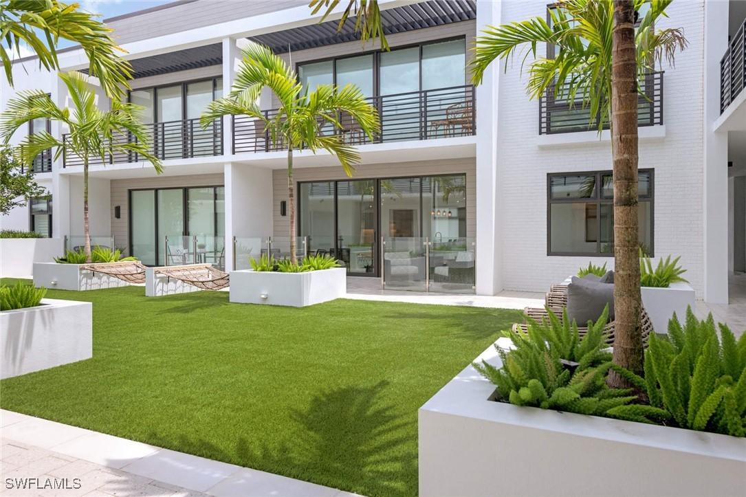 850 Central Ave. #208, Naples, FL 34102