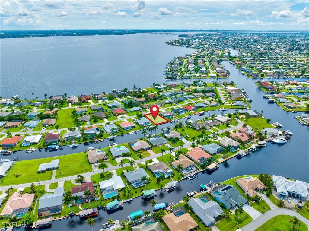 2227 SE 27th Ter., Cape Coral, FL 33904