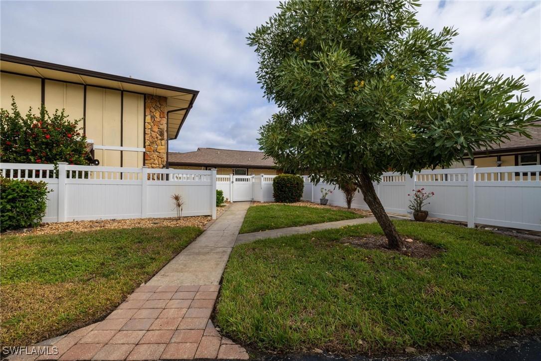 4289 Island Cir. #2, Fort Myers, FL 33919