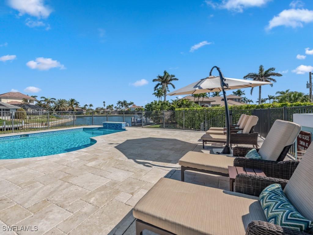 525 Taylor Ct., Marco Island, FL 34145