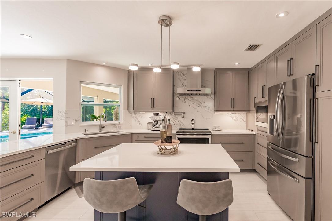 212 SE 31st Ter., Cape Coral, FL 33904