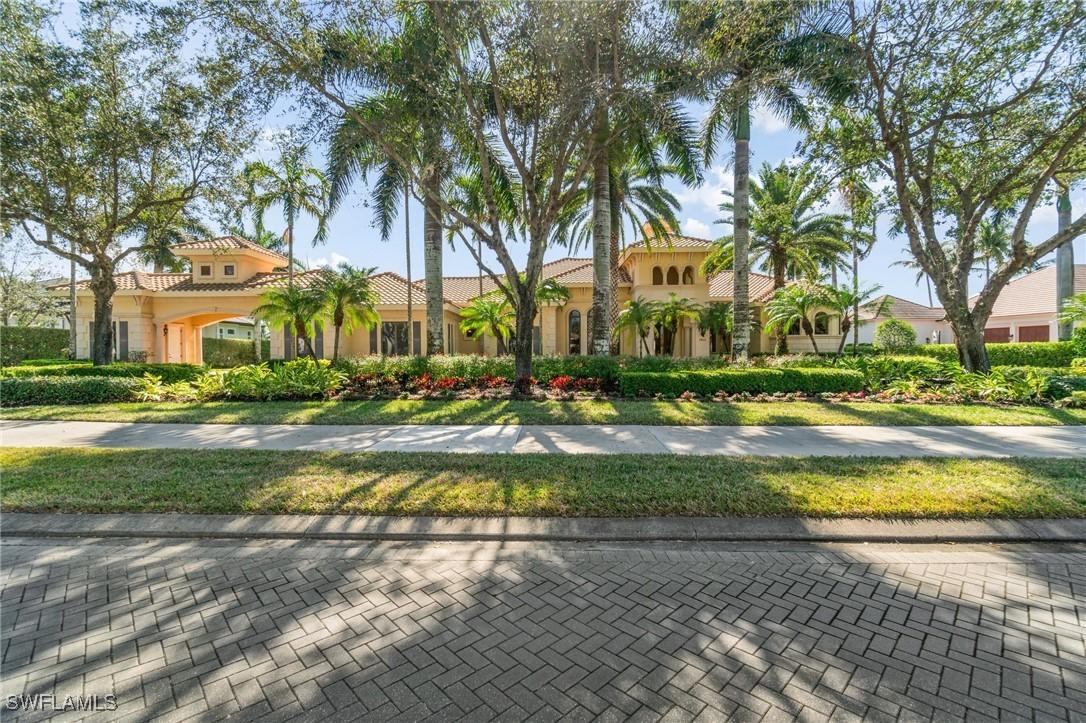 5900 Burnham Rd., Naples, FL 34119