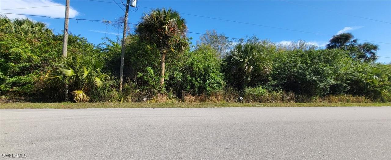 18th St., Naples, FL 34120