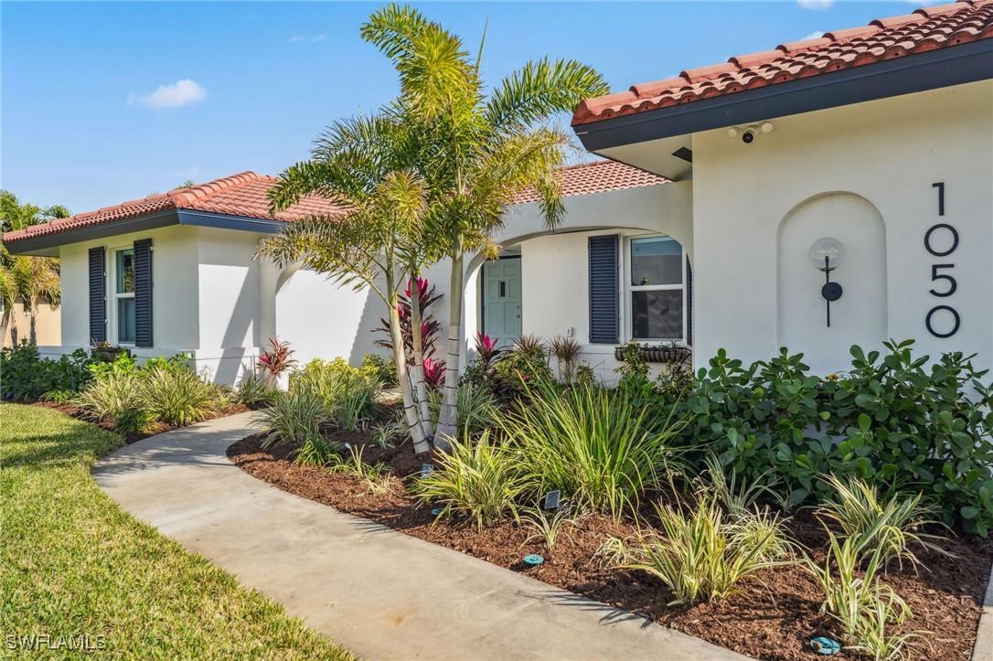 1050 Clarellen Dr., Fort Myers, FL 33919