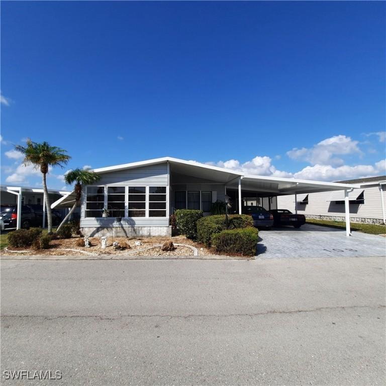 108 Snead Dr., North Fort Myers, FL 33903
