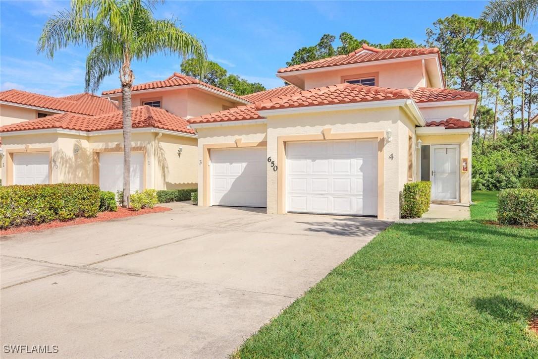 650 Luisa Ln. #4, Naples, FL 34104