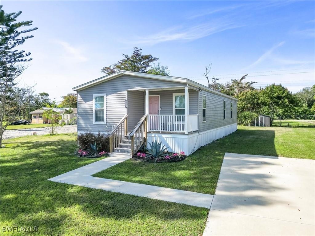 2220 Towles St., Fort Myers, FL 33916