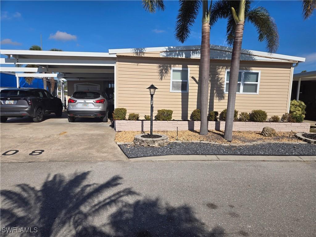 308 Crampton Ln., North Fort Myers, FL 33903