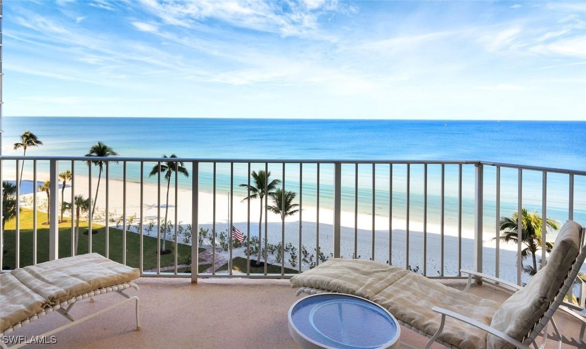 10701 Gulf Shore Dr. #700, Naples, FL 34108